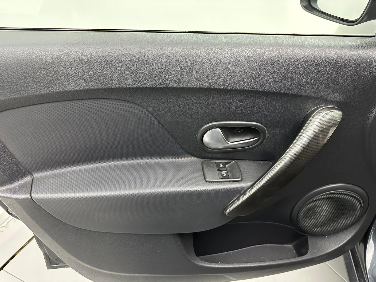 DACIA SANDERO 24